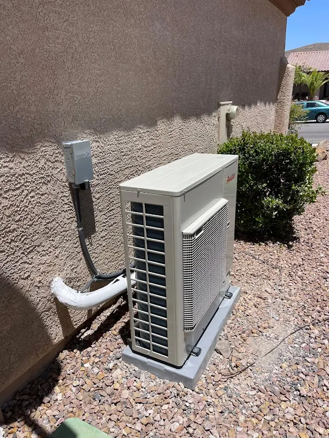 Residential air conditioning condenser unit in Lakeland North